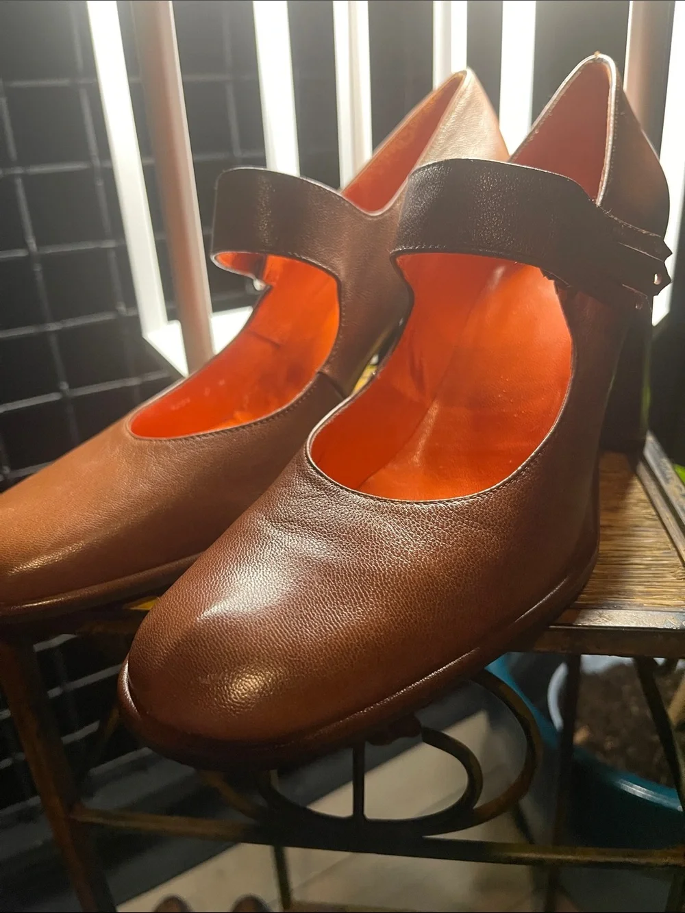 Charles Jourdan classic mary